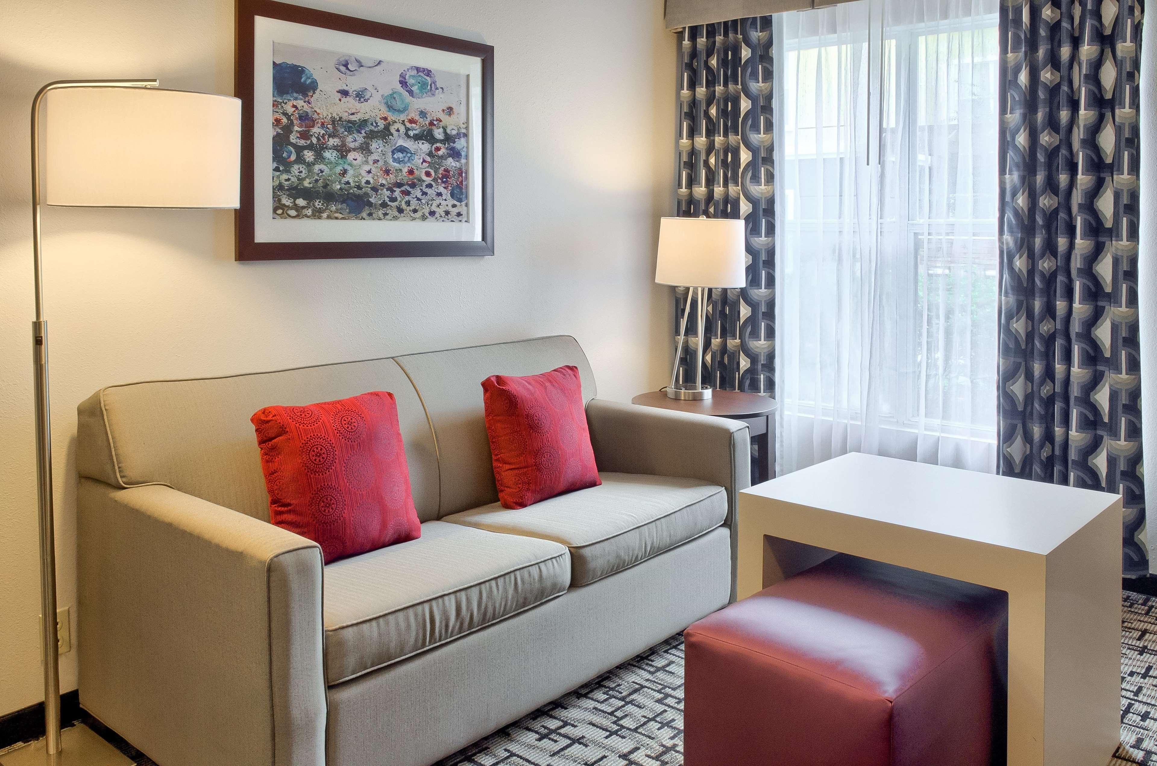 โฮมวูด สวีท บาย ฮิลตัน โมบิล แอร์พอร์ต ยูนิเวอร์ซิตี้ แอเรีย Hotel ภายนอก รูปภาพ